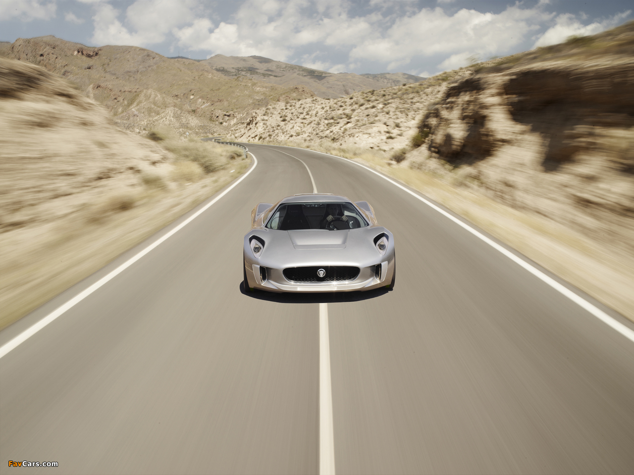 Jaguar C-X75 Concept 2010 wallpapers (1280 x 960)