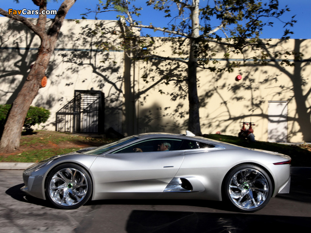 Jaguar C-X75 Concept 2010 photos (640 x 480)