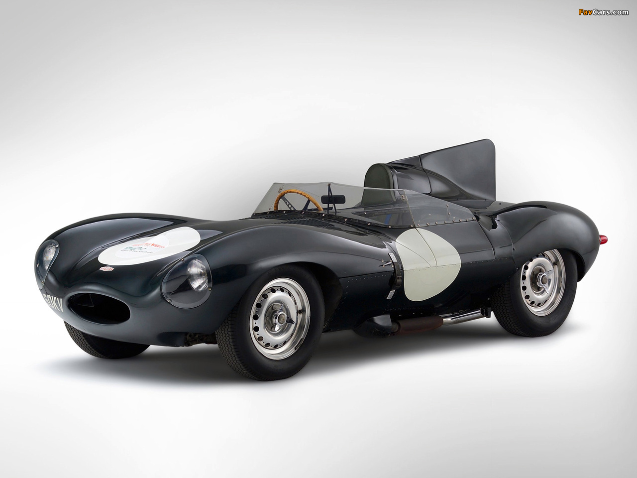 Jaguar D-Type 1955–57 pictures (1280 x 960)