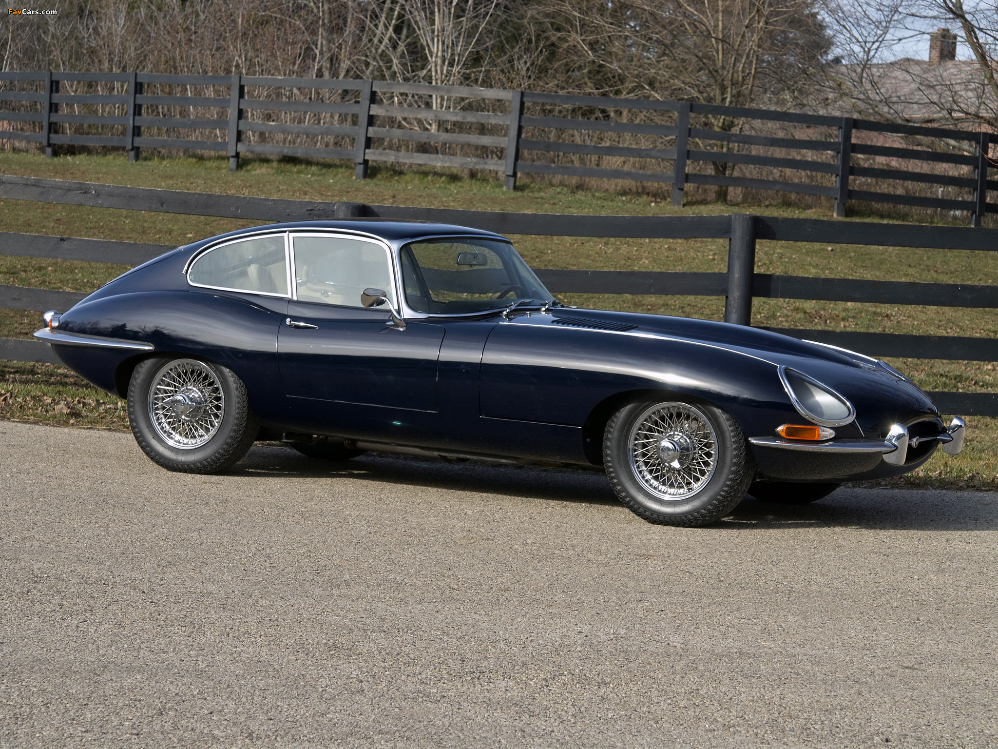 Images of Jaguar E-Type Fixed Head Coupe (Series I) 1961–67 (2048 x 1536)