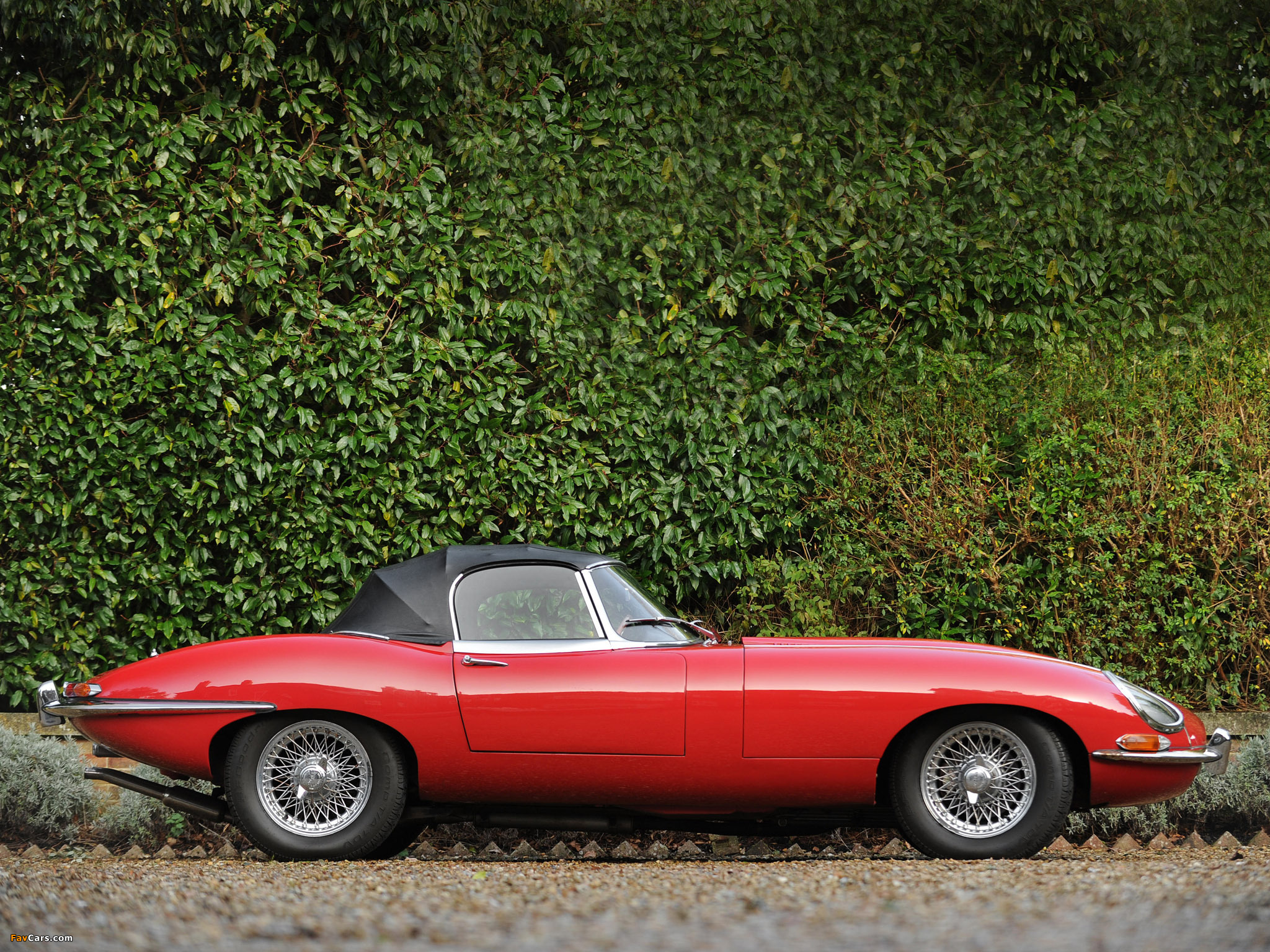 Images of Jaguar E-Type Open Two Seater UK-spec (Series I) 1961–67 (2048 x 1536)