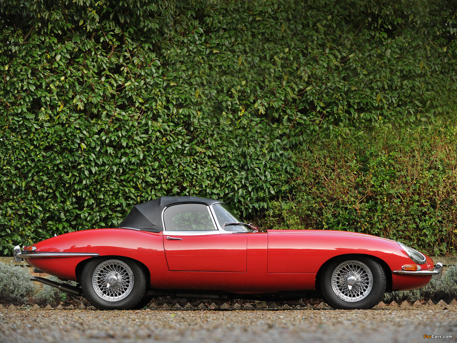 Images of Jaguar E-Type Open Two Seater UK-spec (Series I) 1961–67 (1600 x 1200)