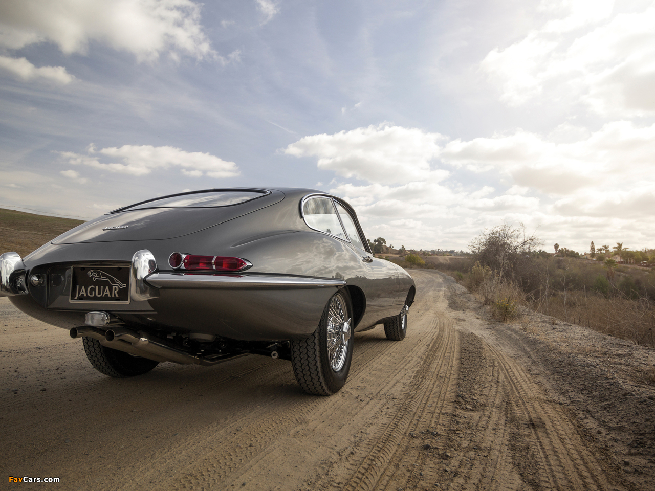 Images of Jaguar E-Type 3.8-Litre Fixed Head Coupe EU-spec (XK-E) 1962–1964 (1280 x 960)