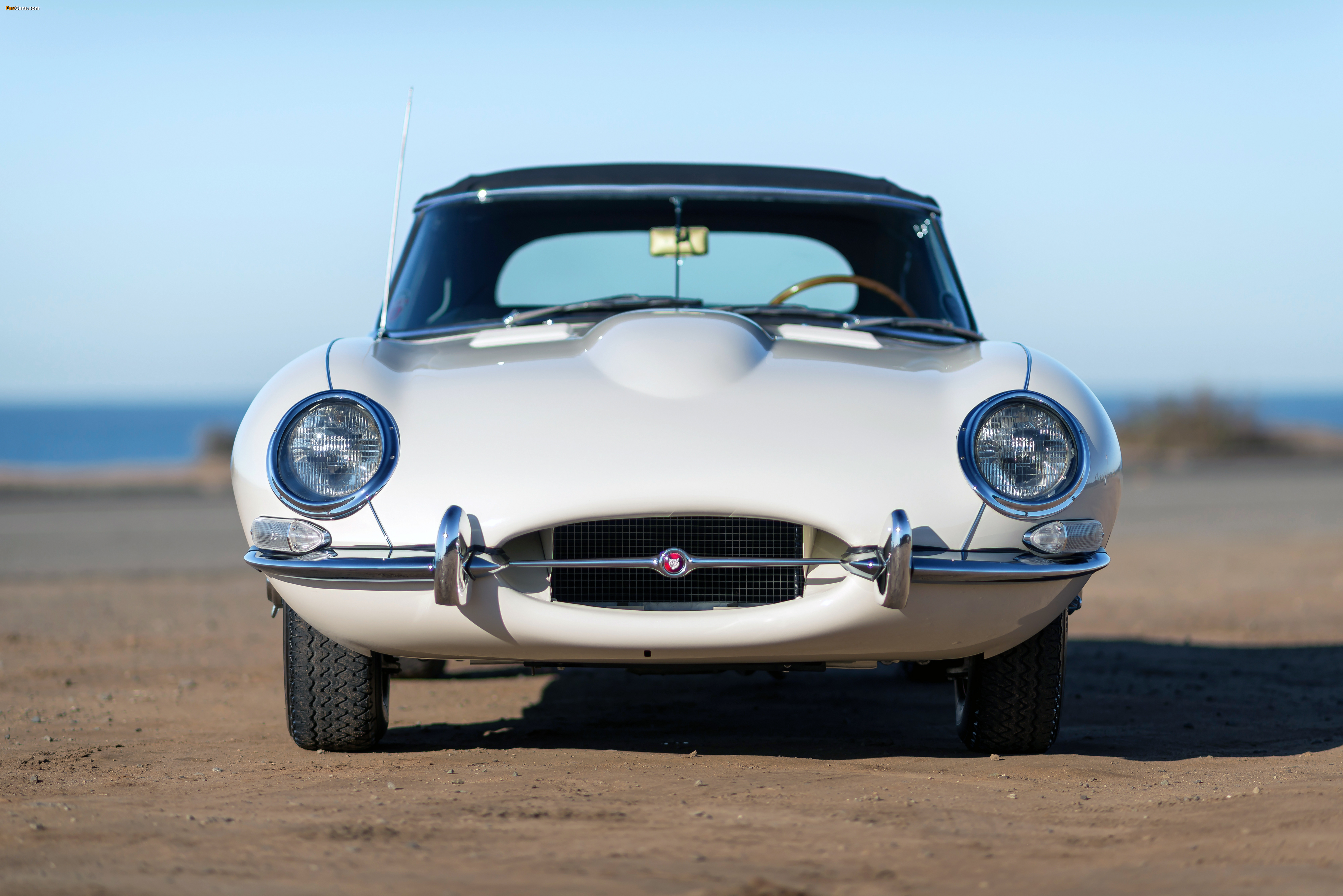 Images of Jaguar E-Type 4.2-Litre Open Two Seater US-spec (XK-E) 1964–1967 (4000 x 2670)