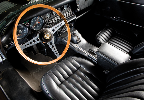 Images of Jaguar E-Type Fixed Head Coupe 2+2 (Series I) 1967–68