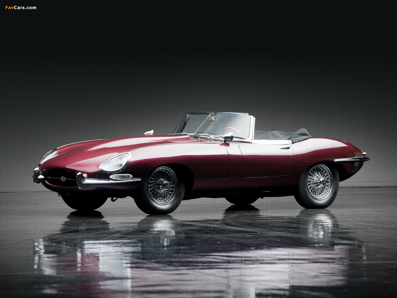 Images of Jaguar E-Type Open Two Seater (Series I) 1967–68 (1280 x 960)