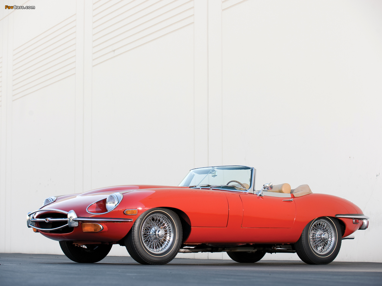 Images of Jaguar E-Type Open Two Seater (Series II) 1968–71 (1280 x 960)