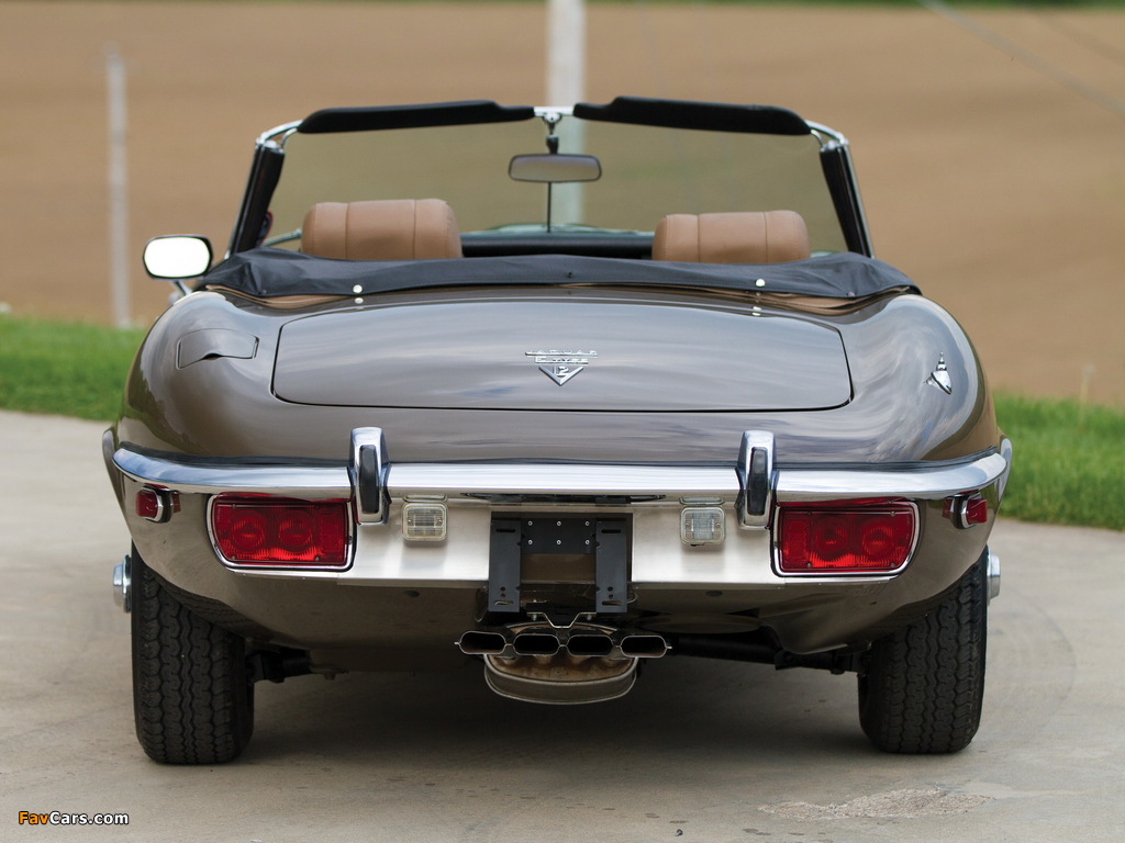 Images of Jaguar E-Type V12 Open Two Seater (Series III) 1971–75 (1024 x 768)