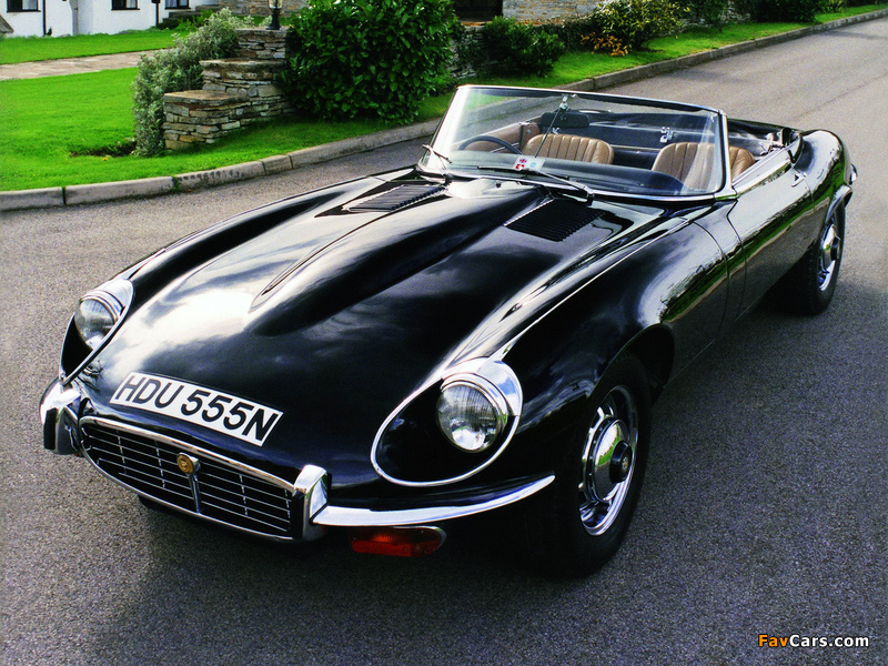 Images of Jaguar E-Type V12 Open Two Seater UK-spec (Series III) 1971–74 (800 x 600)