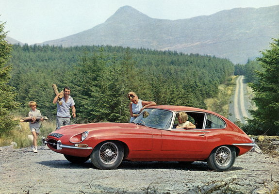 Jaguar E-Type Fixed Head Coupe 2+2 UK-spec (Series I) 1961–67 images