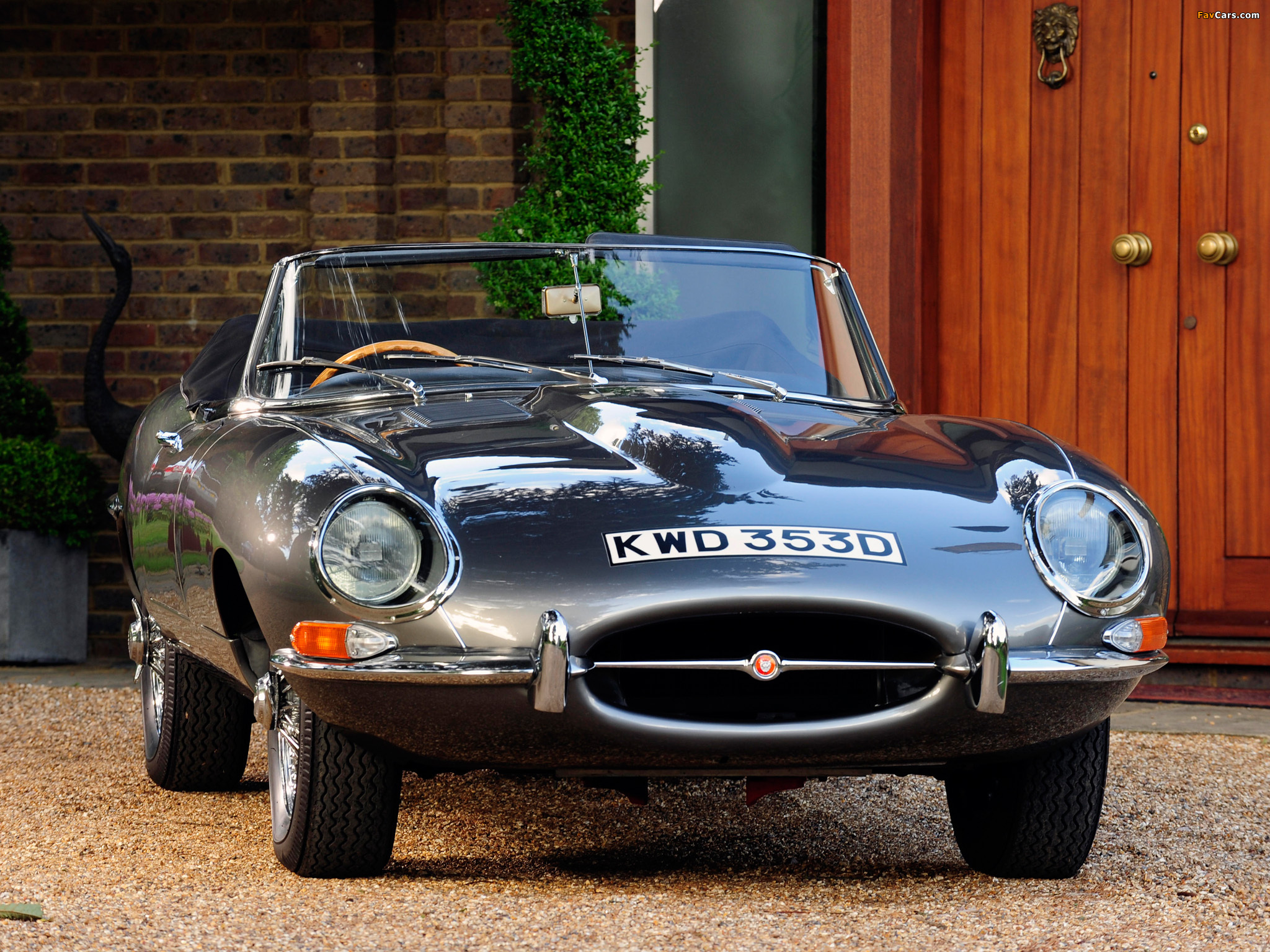 Jaguar E-Type Open Two Seater UK-spec (Series I) 1961–67 photos (2048 x 1536)
