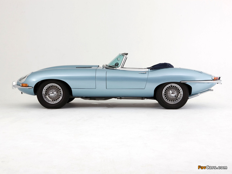 Jaguar E-Type Open Two Seater (Series I) 1961–67 pictures (800 x 600)