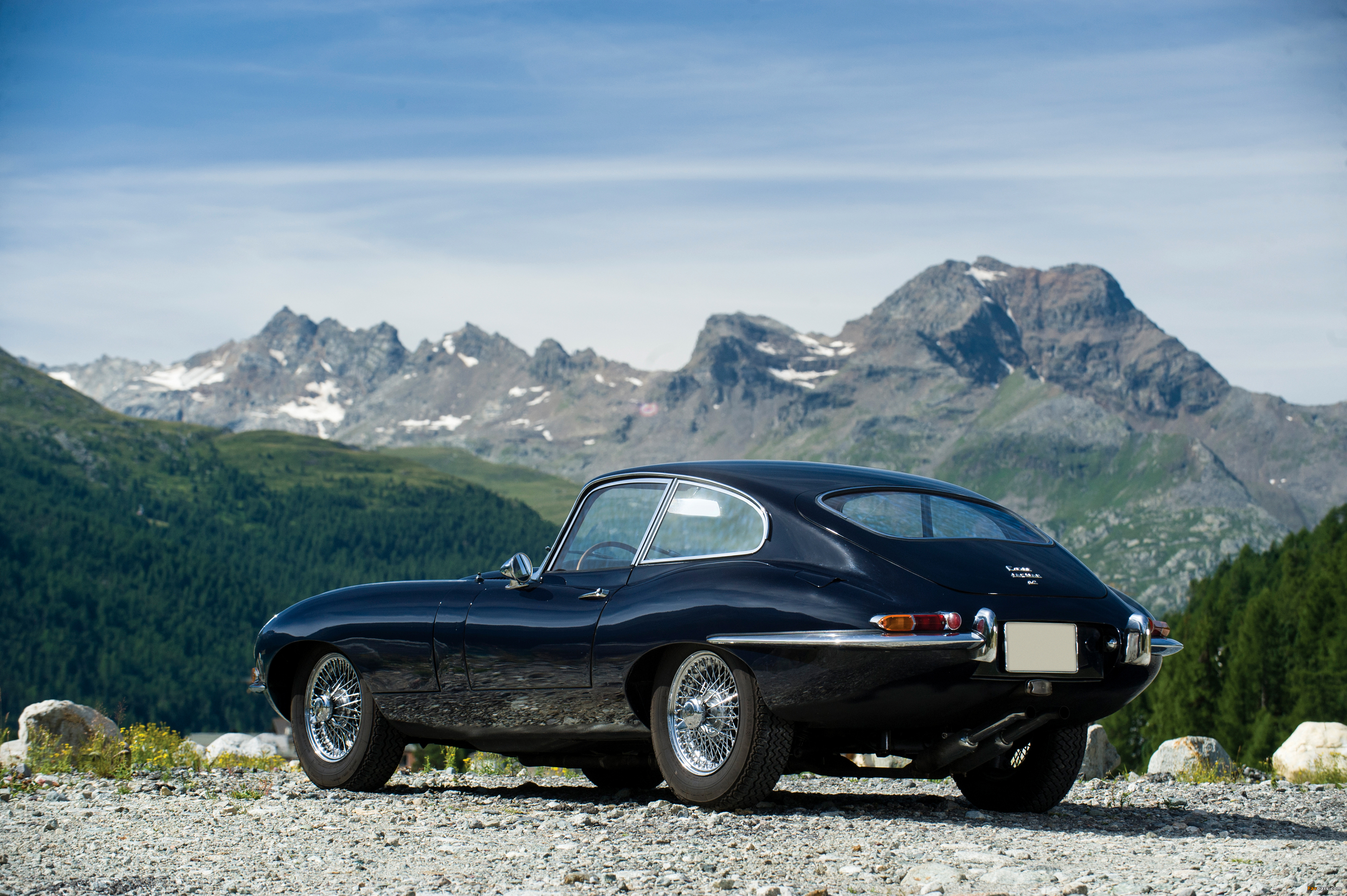 Jaguar E-Type 4.2-Litre Fixed Head Coupe EU-spec (XK-E) 1964–1967 images (4000 x 2662)