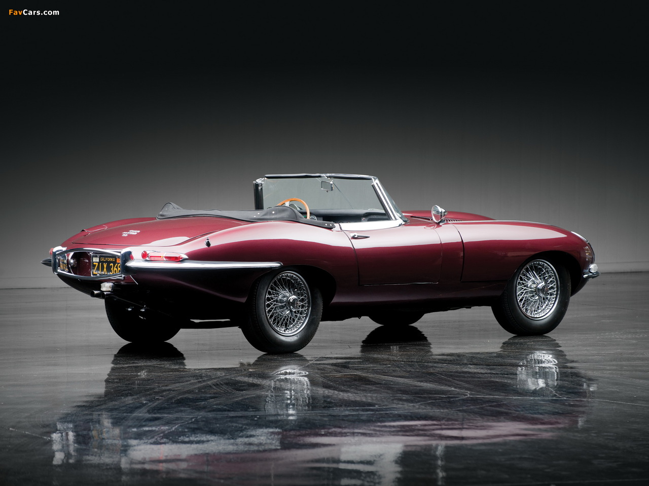 Jaguar E-Type Open Two Seater (Series I) 1967–68 wallpapers (1280 x 960)