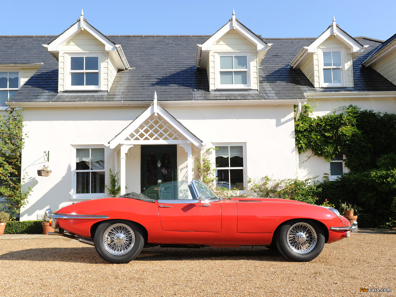 Jaguar E-Type Open Two Seater (Series II) 1968–71 images (1280 x 960)