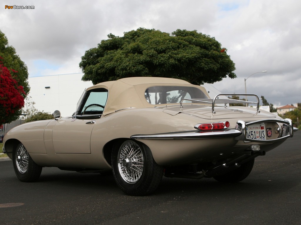 Jaguar E-Type Open Two Seater (Series II) 1968–71 photos (1024 x 768)