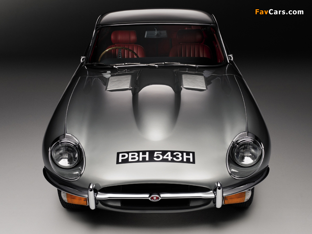 Jaguar E-Type Fixed Head Coupe (Series II) 1968–71 photos (640 x 480)