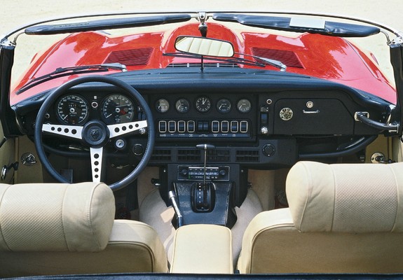 Jaguar E-Type V12 Open Two Seater EU-spec (Series III) 1971–74 wallpapers