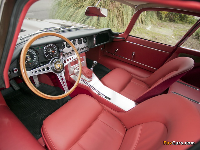 Photos of Jaguar E-Type Fixed Head Coupe (Series I) 1961–67 (640 x 480)