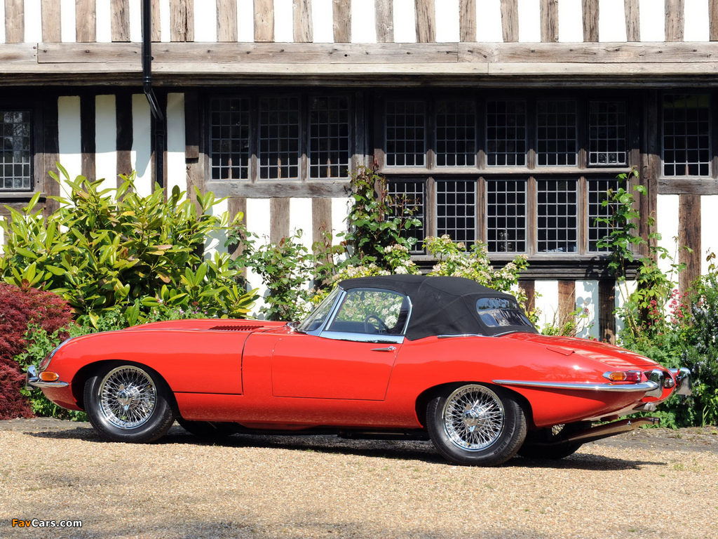 Photos of Jaguar E-Type Open Two Seater UK-spec (Series I) 1961–67 (1024 x 768)