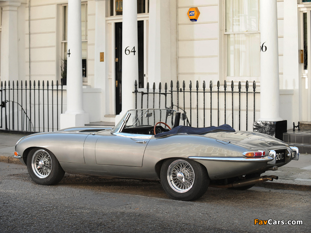 Photos of Jaguar E-Type Open Two Seater UK-spec (Series I) 1961–67 (640 x 480)