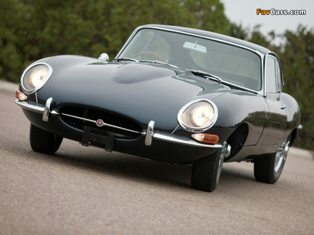 Photos of Jaguar E-Type Fixed Head Coupe (Series I) 1961–67 (640 x 480)