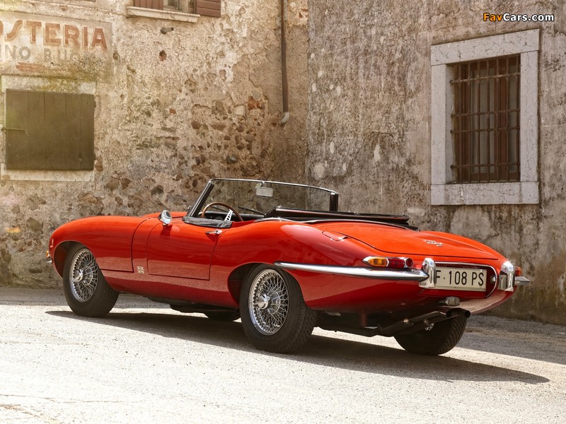 Photos of Jaguar E-Type Open Two Seater (Series I) 1961–67 (800 x 600)