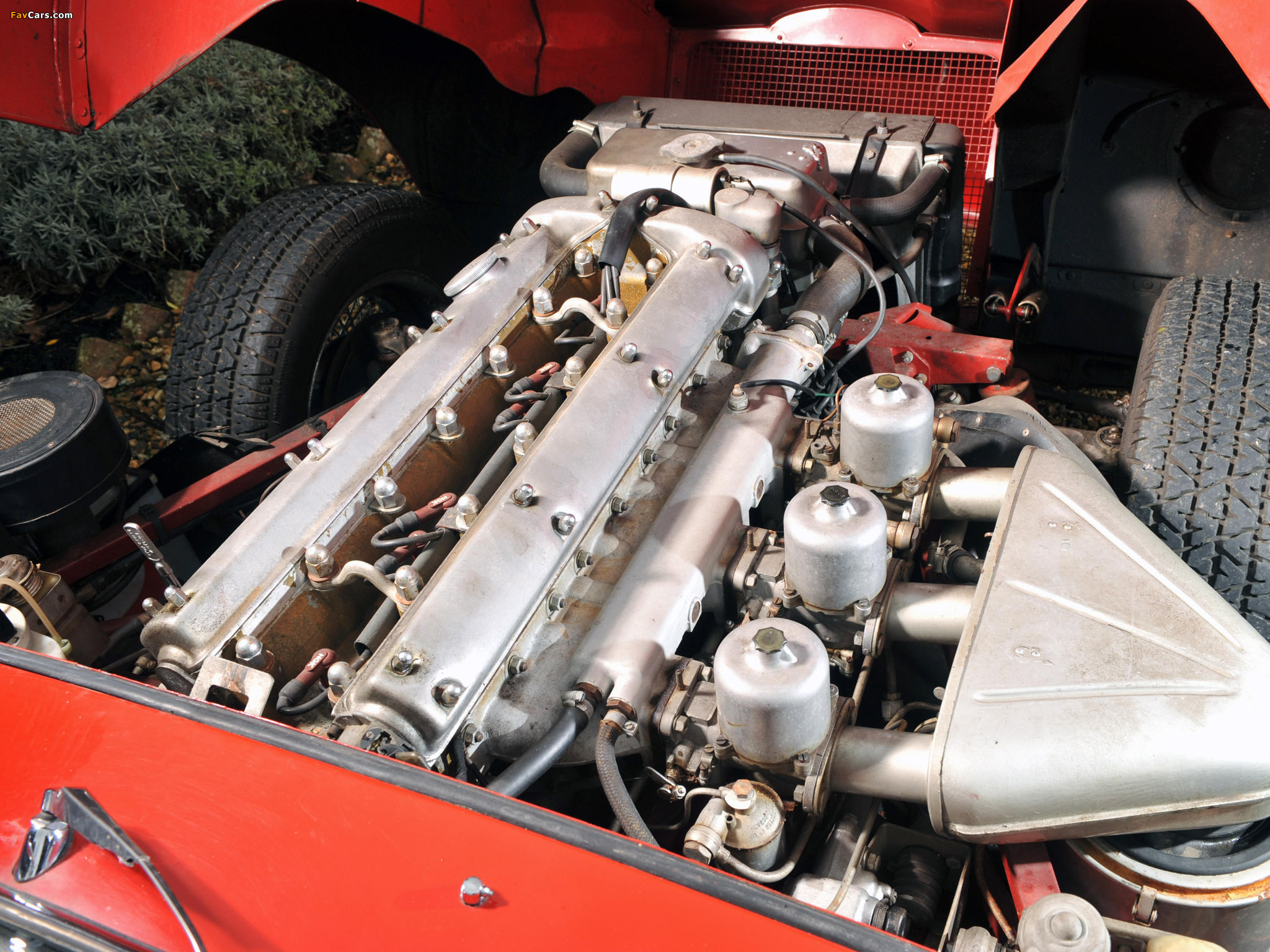 Photos of Jaguar E-Type Open Two Seater UK-spec (Series I) 1961–67 (2048 x 1536)