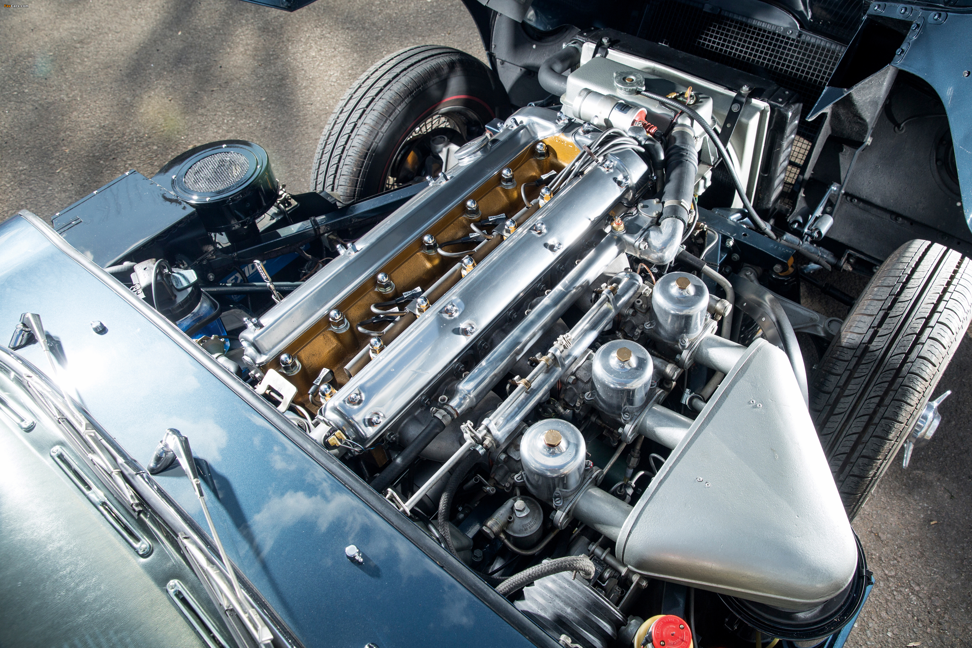 Photos of Jaguar E-Type 3.8-Litre Fixed Head Coupe UK-spec (XK-E) 1962–1964 (4000 x 2666)