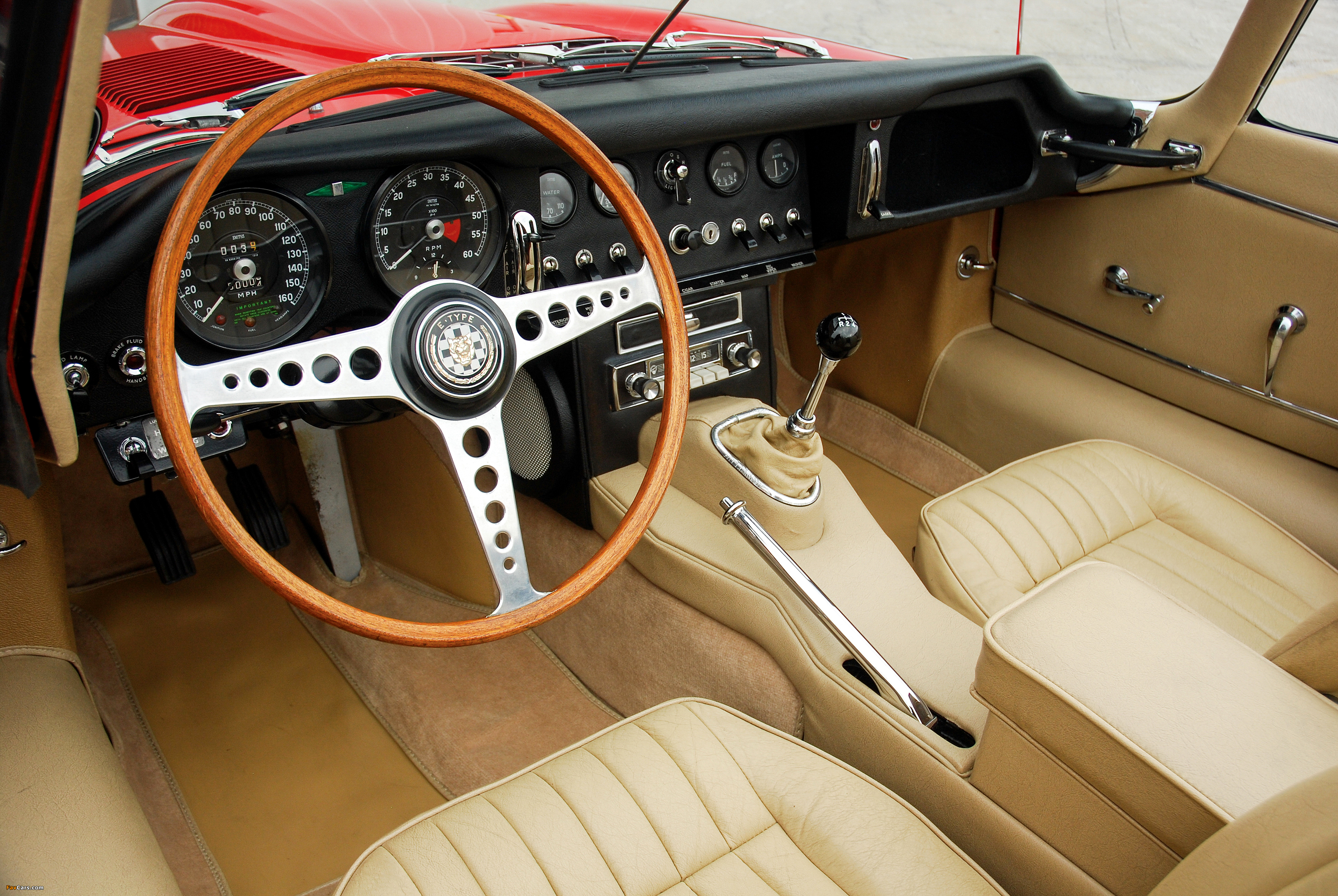 Photos of Jaguar E-Type 4.2-Litre Open Two Seater EU-spec (XK-E) 1964–1967 (3600 x 2410)
