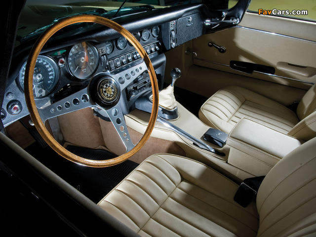 Photos of Jaguar E-Type Open Two Seater (Series II) 1968–71 (640 x 480)
