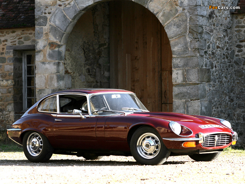 Photos of Jaguar E-Type V12 Fixed Head Coupe UK-spec (Series III) 1971–74 (800 x 600)