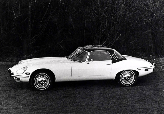 Photos of Jaguar E-Type V12 Open Two Seater (Series III) 1971–75