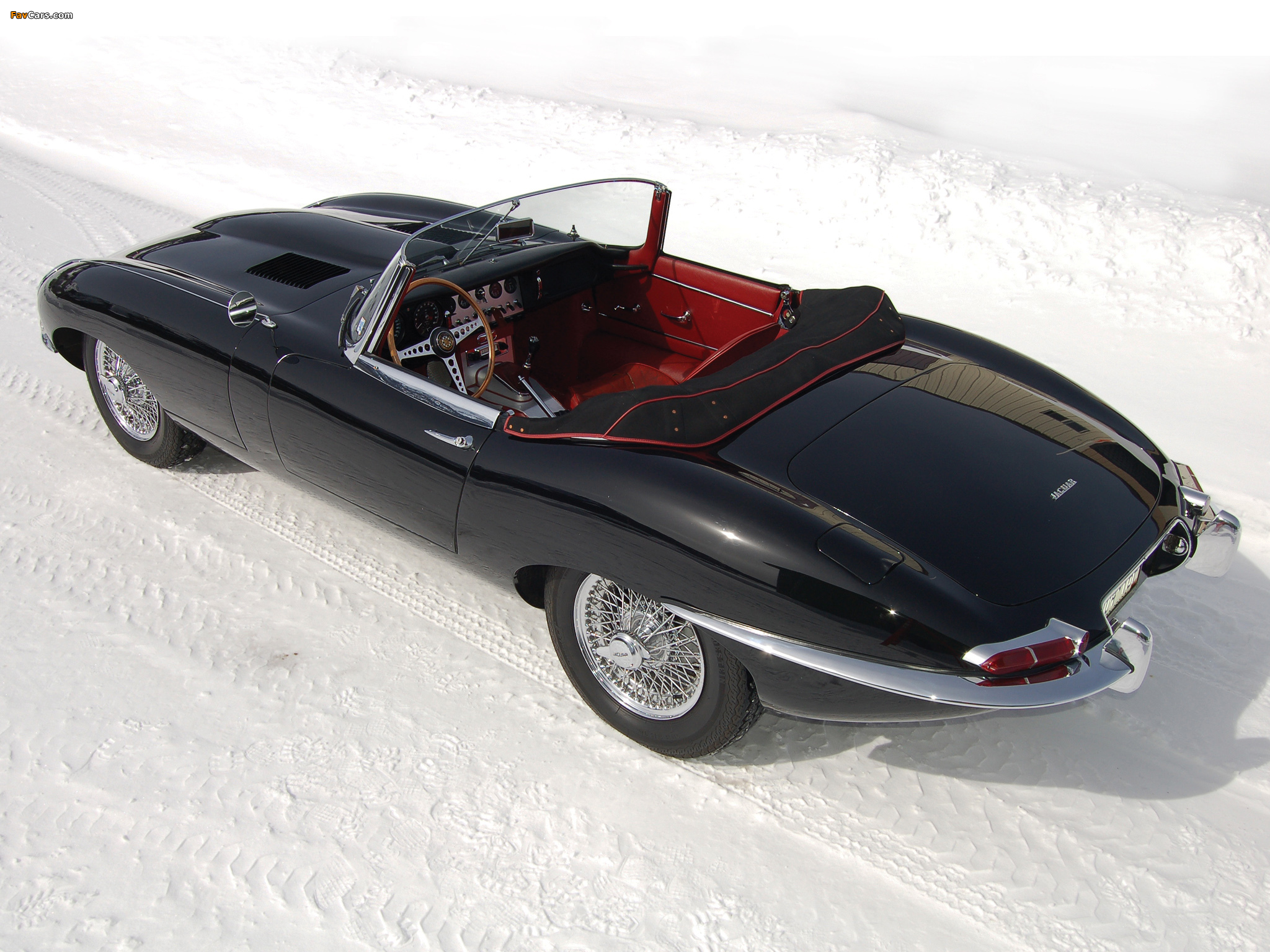 Pictures of Jaguar E-Type Open Two Seater (Series I) 1961–67 (2048 x 1536)