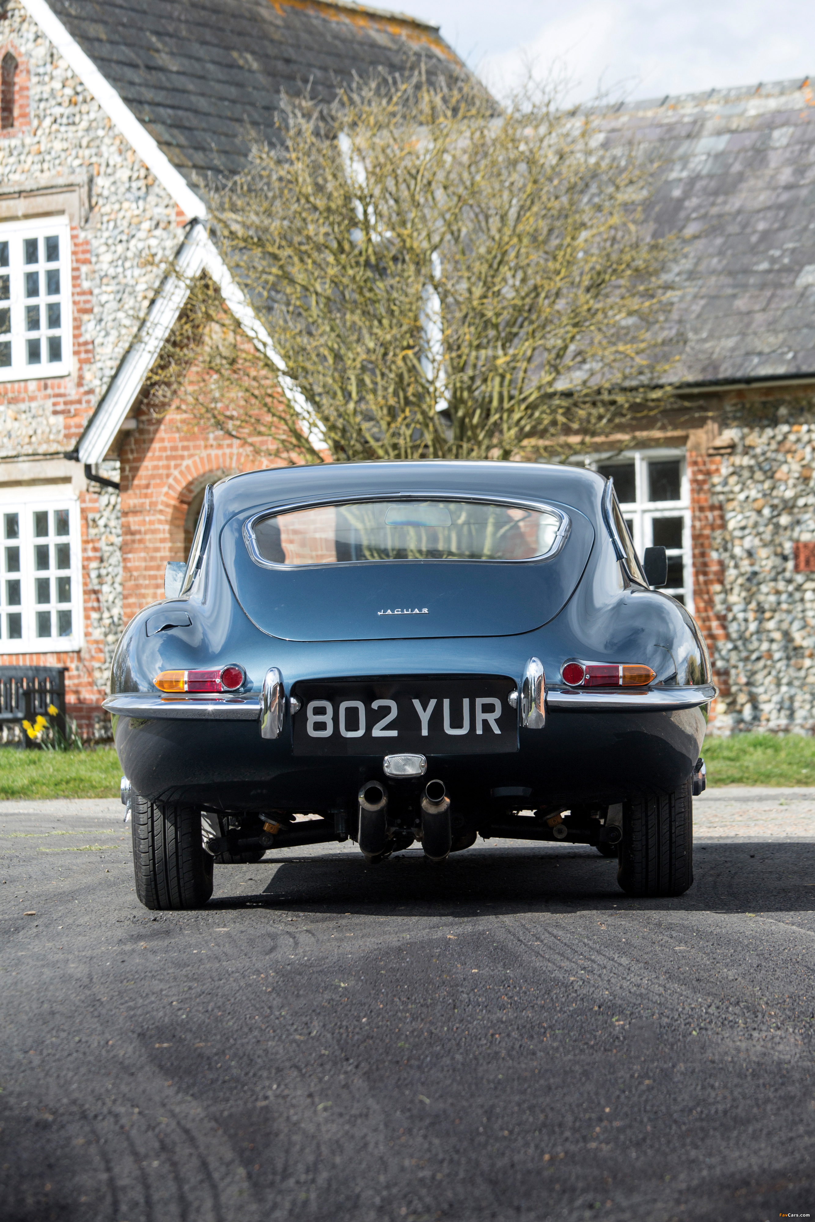 Pictures of Jaguar E-Type 3.8-Litre Fixed Head Coupe UK-spec (XK-E) 1962–1964 (2667 x 4000)