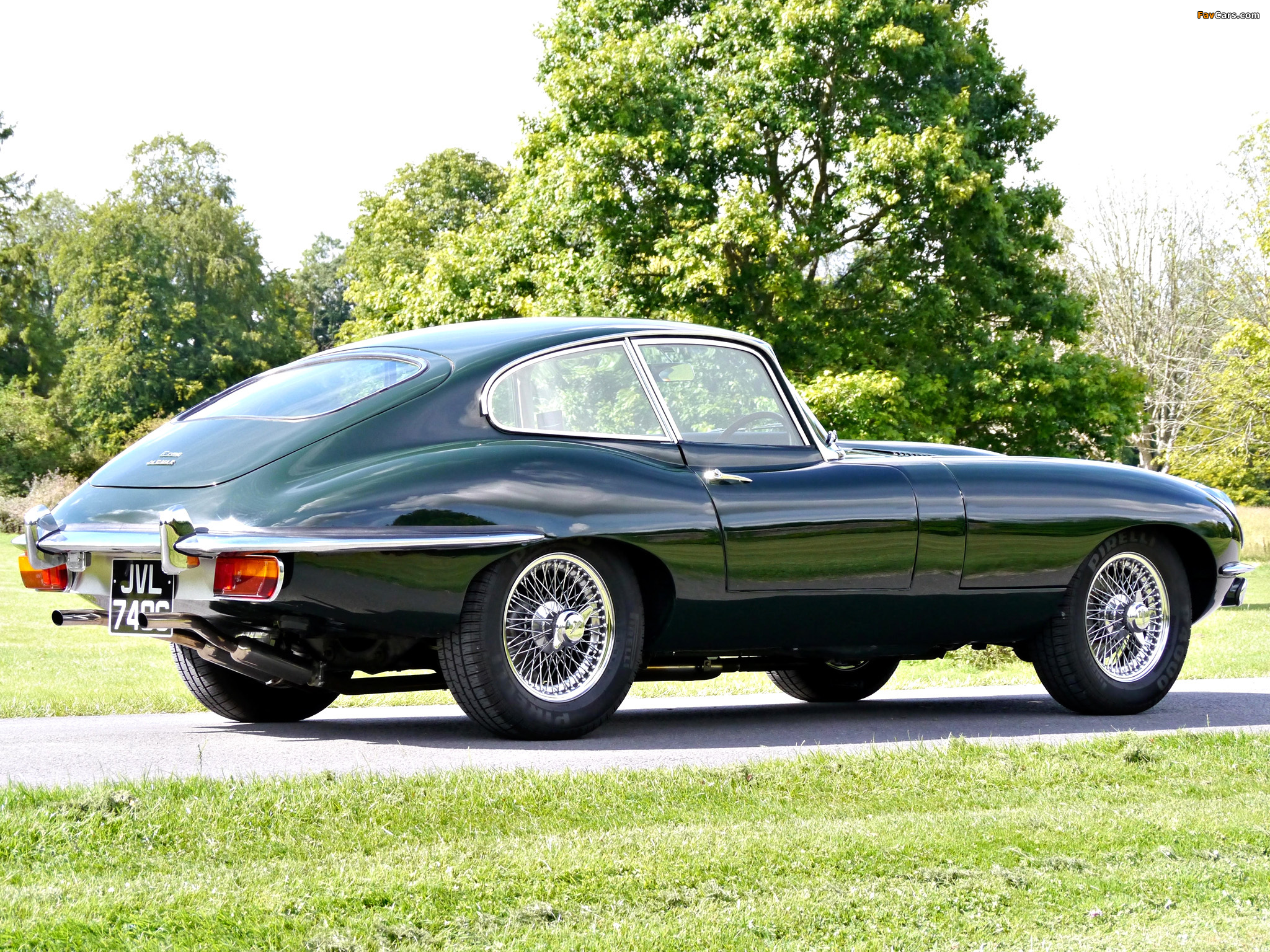 Pictures of Jaguar E-Type Fixed Head Coupe (Series II) 1968–71 (2048 x 1536)