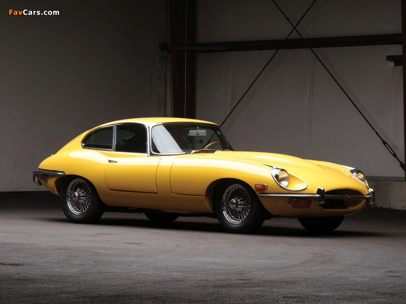 Pictures of Jaguar E-Type Fixed Head Coupe US-spec (Series II) 1968–71 (800 x 600)