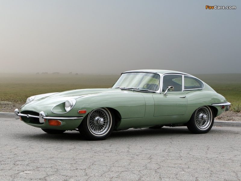 Pictures of Jaguar E-Type Fixed Head Coupe US-spec (Series II) 1968–71 (800 x 600)