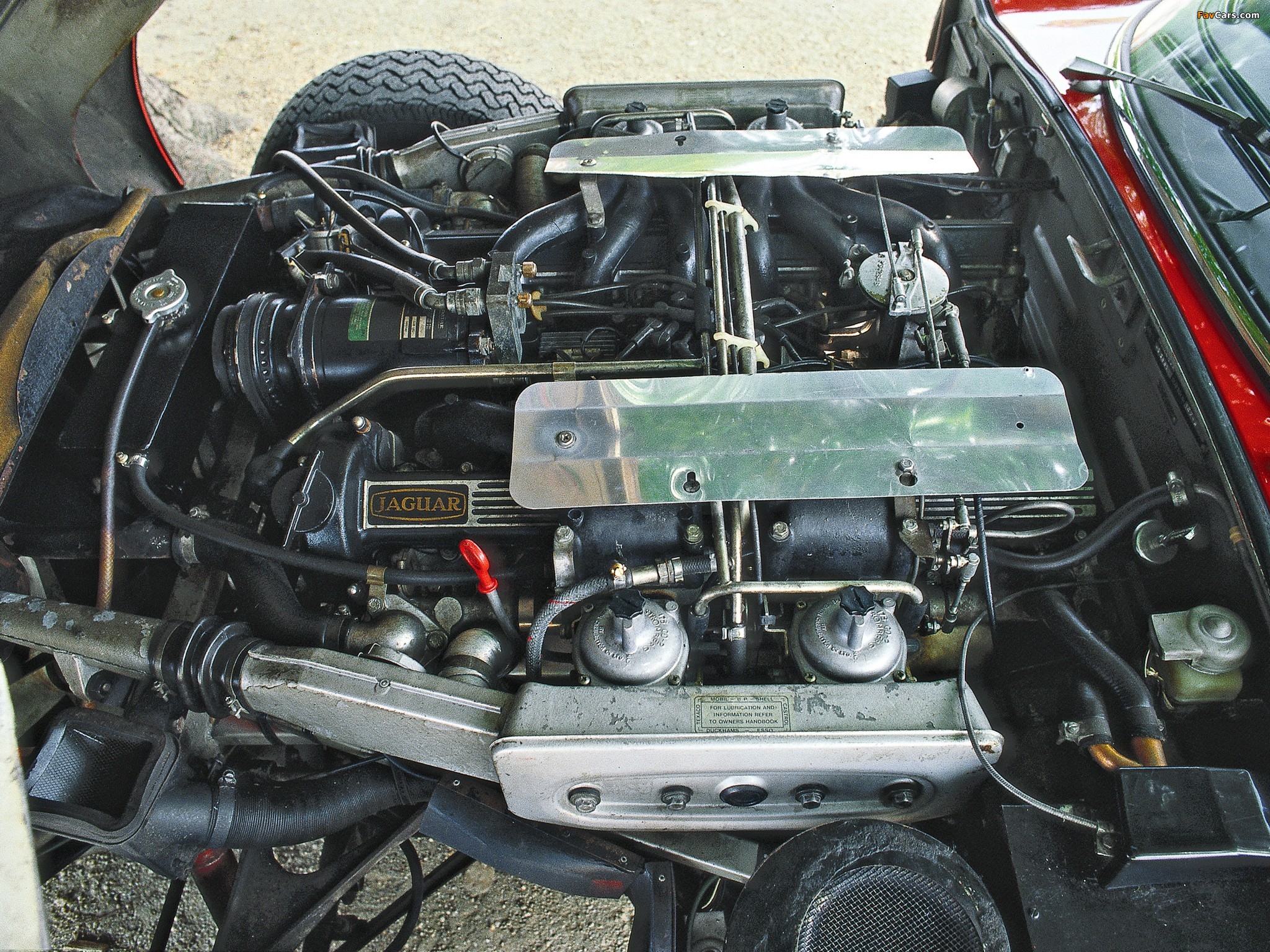 Jaguar E-Type V12 Open Two Seater EU-spec (Series III) 1971–74 wallpapers (2048 x 1536)
