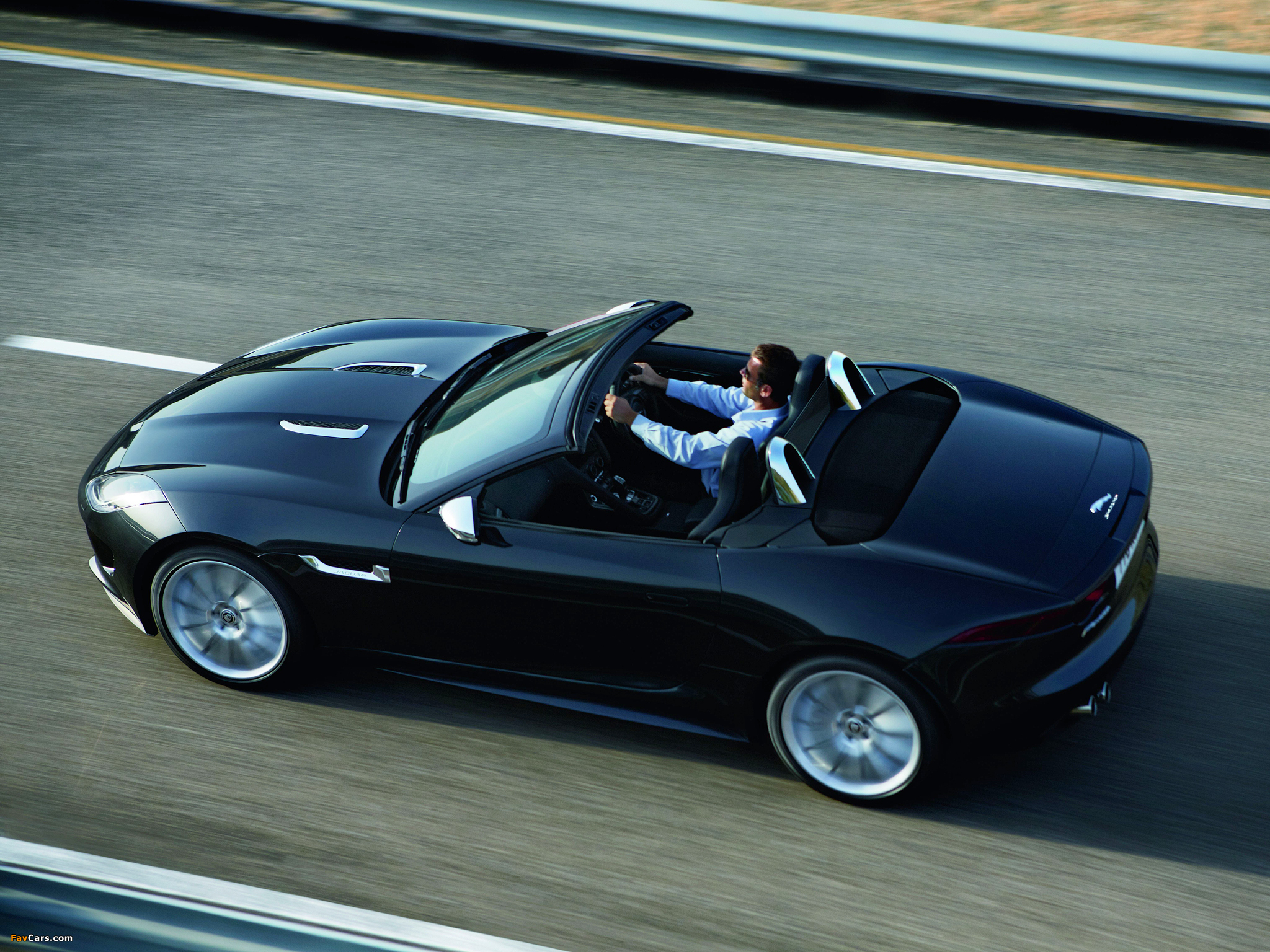Images of Jaguar F-Type V8 S UK-spec 2013 (2048 x 1536)