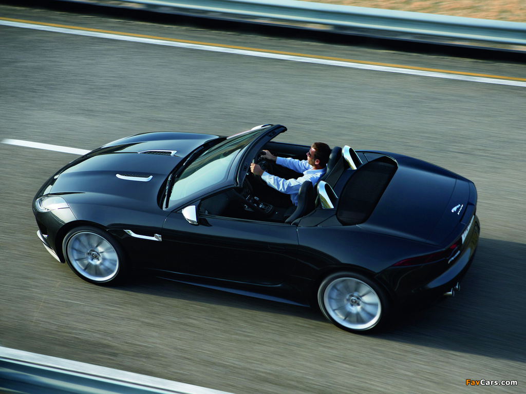 Images of Jaguar F-Type V8 S UK-spec 2013 (1024 x 768)