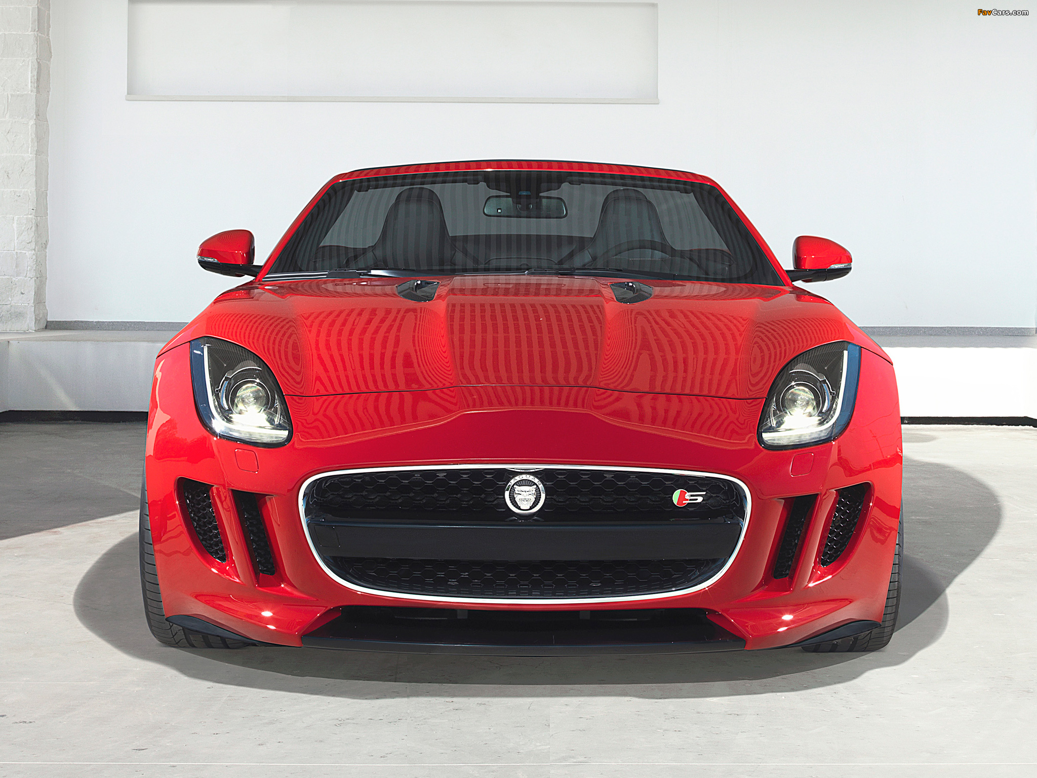 Jaguar F-Type V8 S 2013 wallpapers (2048 x 1536)