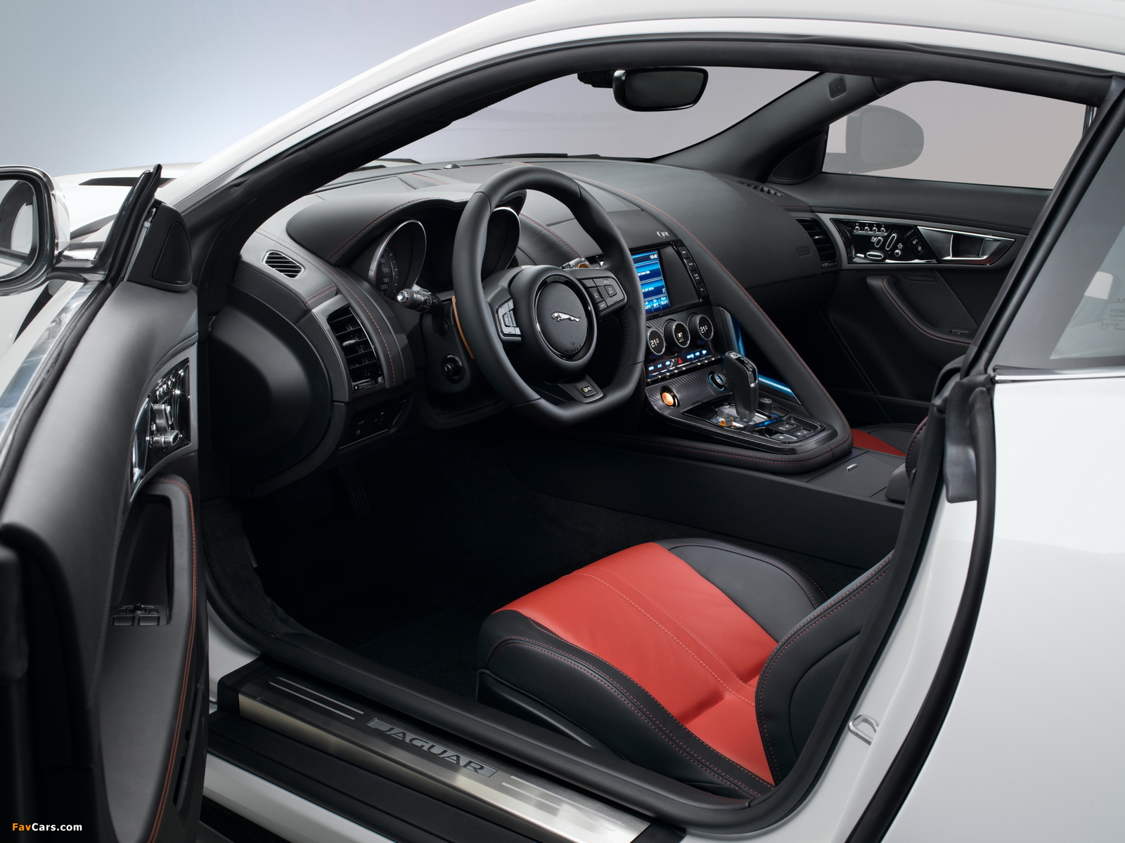 Jaguar F-Type R Coupé 2014 pictures (1600 x 1200)