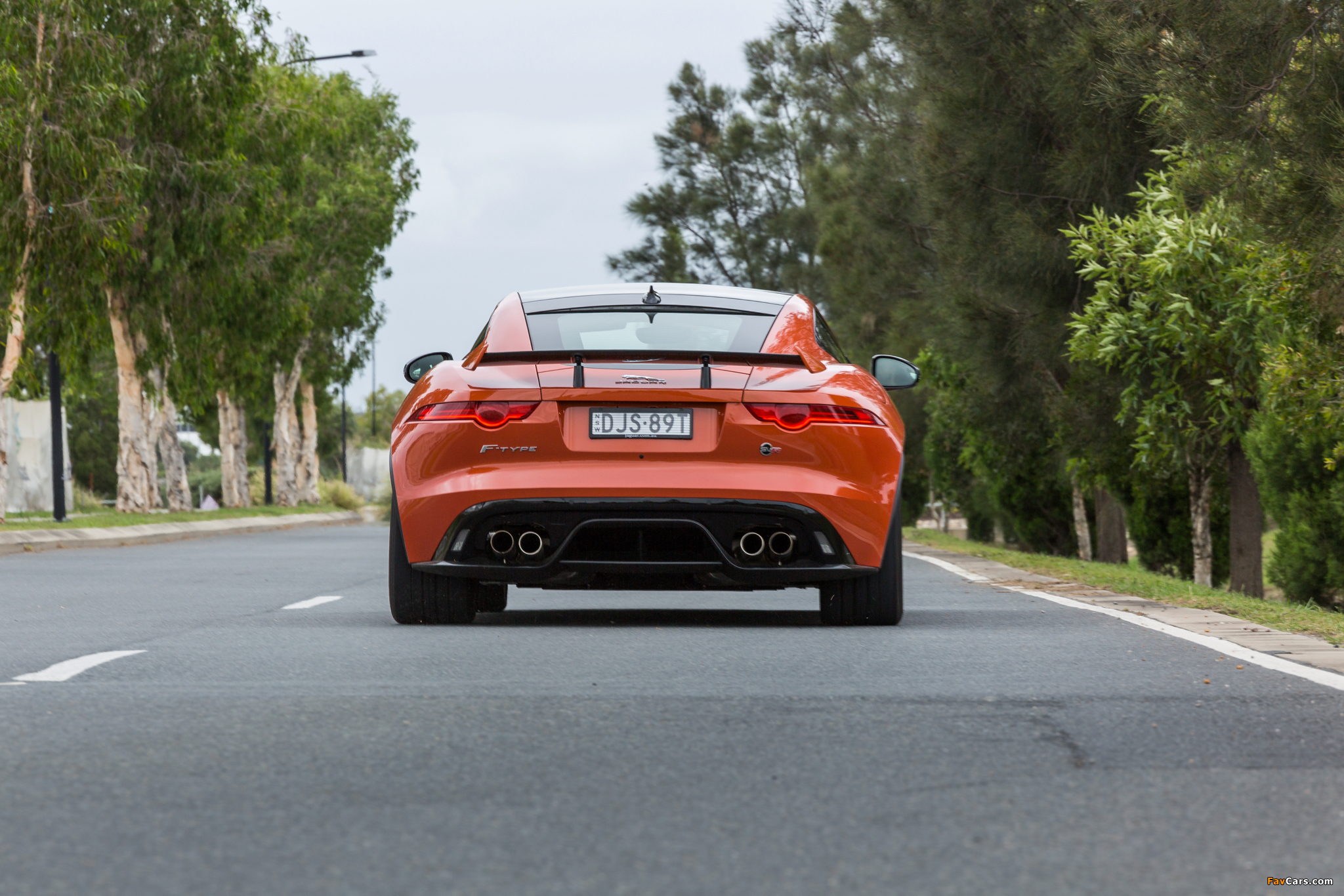 Jaguar F-Type SVR Coupé AU-spec 2016 photos (2048 x 1366)