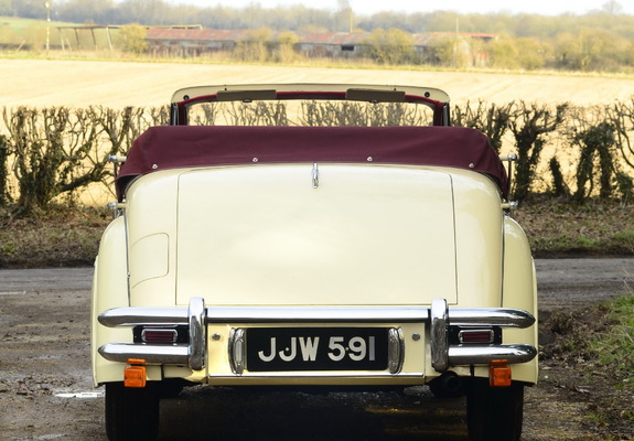 Photos of Jaguar Mark V 3 ВЅ Litre Drophead Coupe UK-spec 1949–51