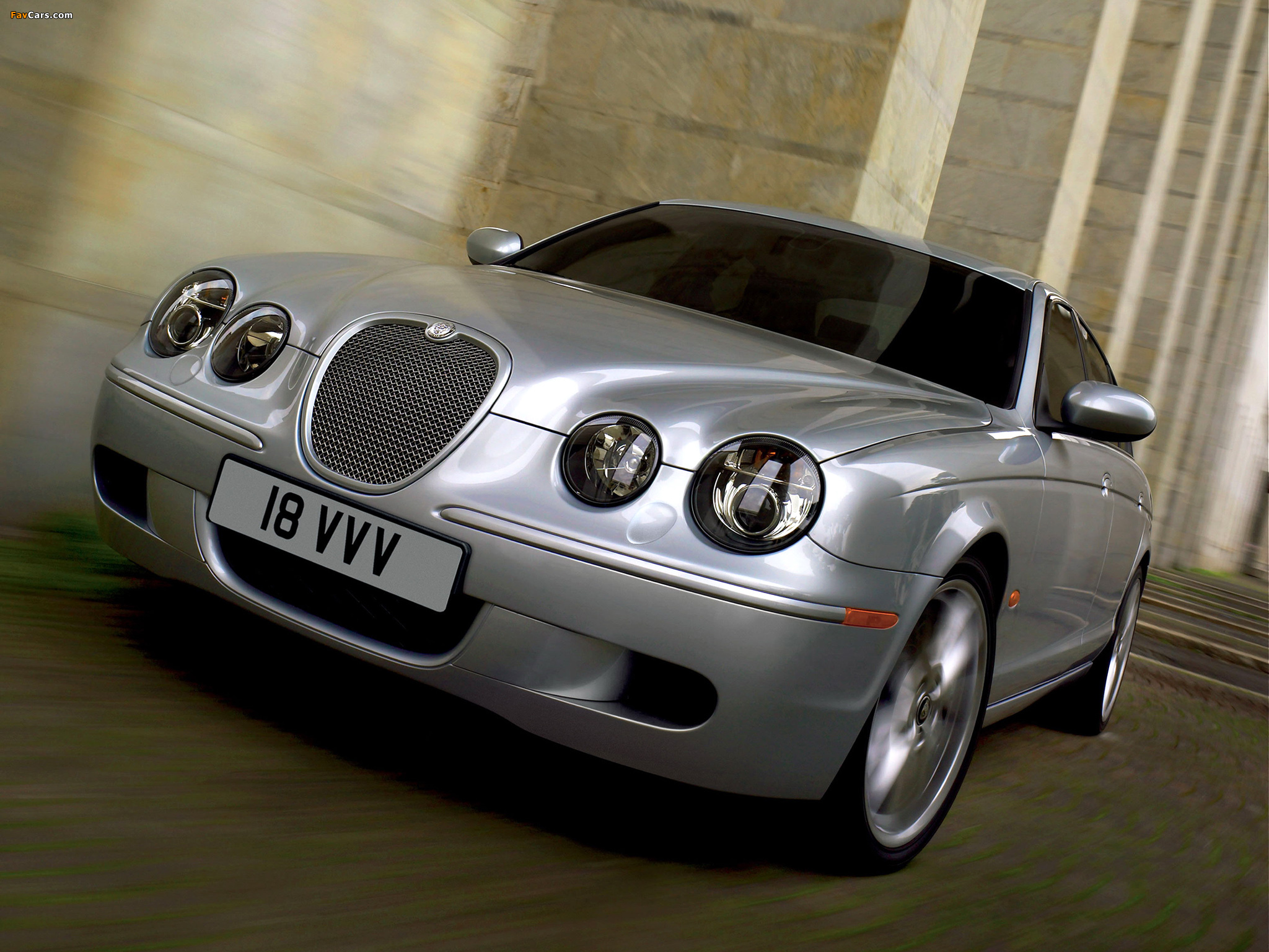 Jaguar S-Type R EU-spec 2002–08 pictures (2048 x 1536)