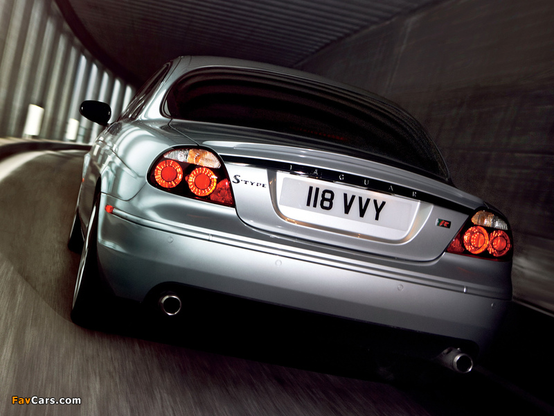 Jaguar S-Type R 2002–08 pictures (800 x 600)