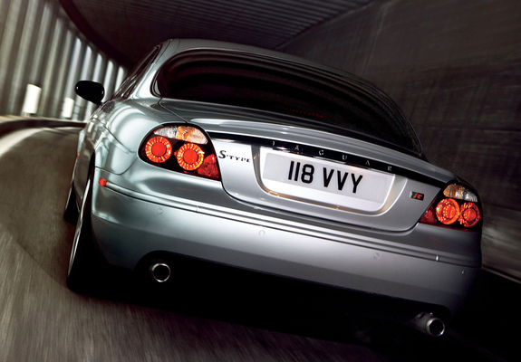 Jaguar S-Type R 2002–08 pictures