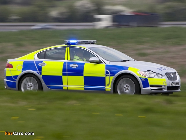 Images of Jaguar XF Diesel S Police 2009–11 (640 x 480)