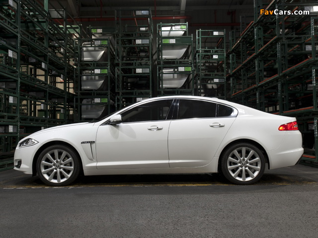 Images of Jaguar XF 2011 (640 x 480)